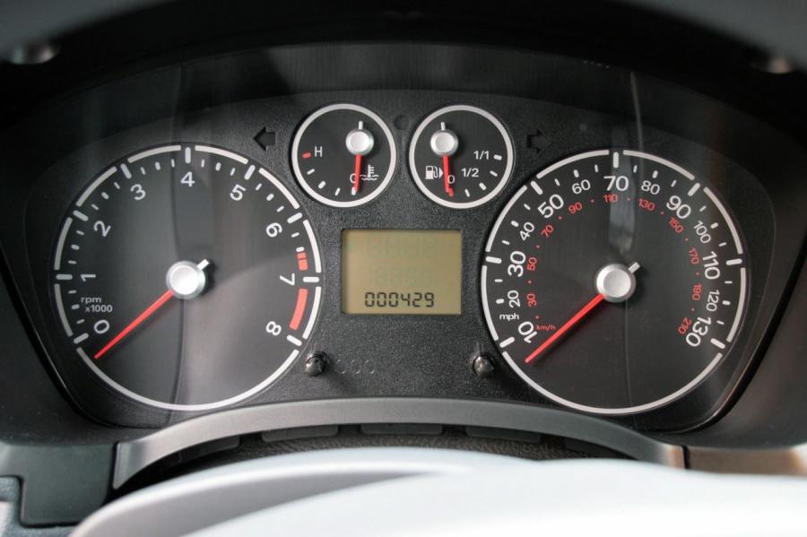  Ford Transit Connect 2010 года  (фото 65 из 109)
